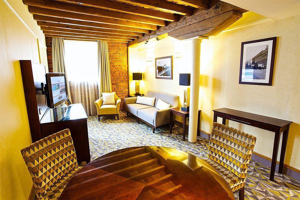 Hotel Marriott Victoria & 4*